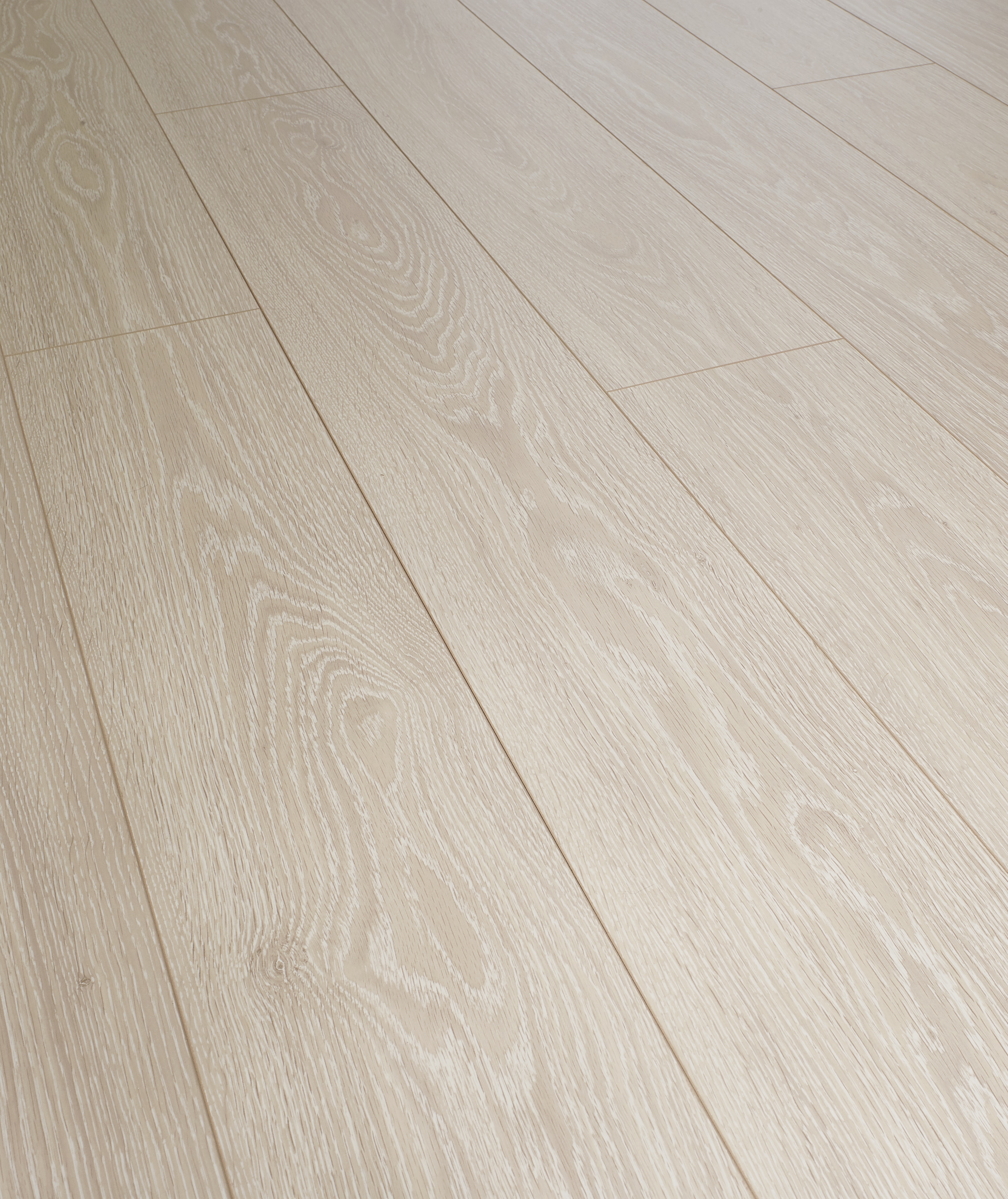 Swiss_Noblesse V4 D 8011 NM Swiss_Noblesse V4 D 8011 NM