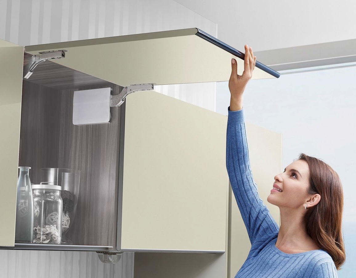 Vyklopne kování Top Stays PUSH B střední - bílá, 1060-2450 Vyklopne kování Top Stays PUSH B střední - bílá, 1060-2450