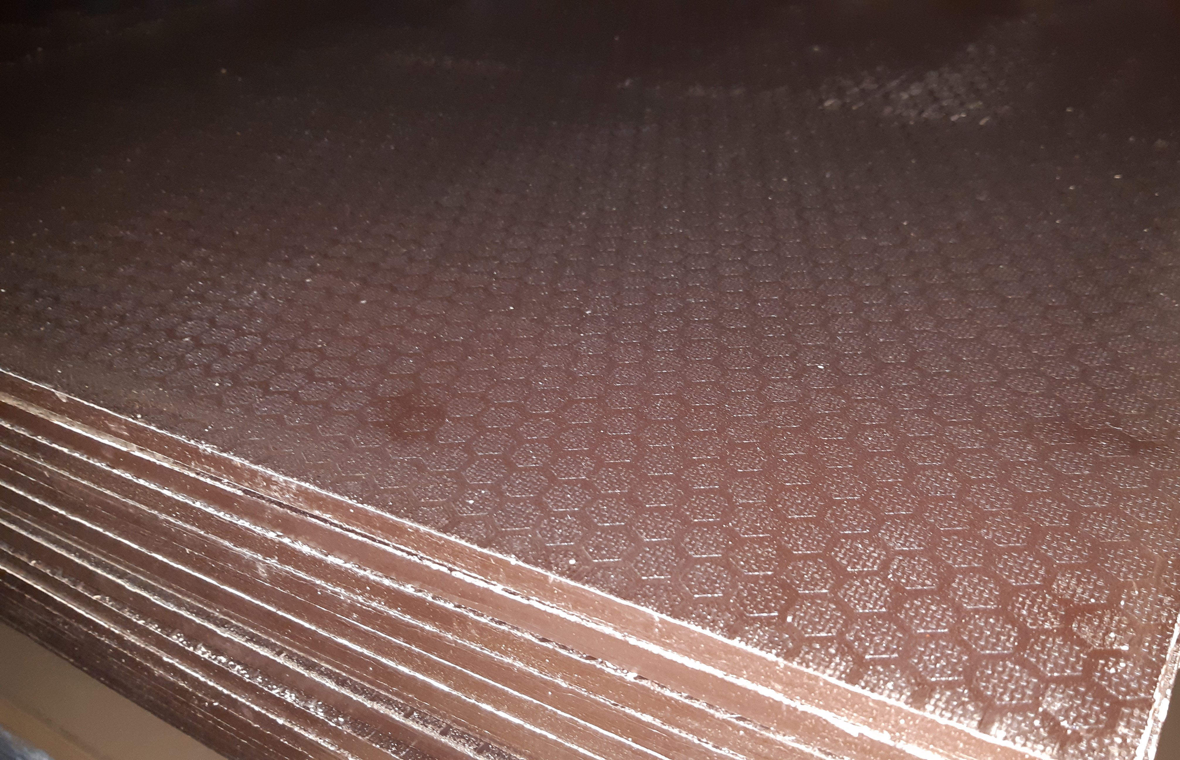 Preklizka 9 EUKALYPTUS PROTISKLUZ 2500*1250*9 Preklizka 9 EUKALYPTUS PROTISKLUZ 2500*1250*9