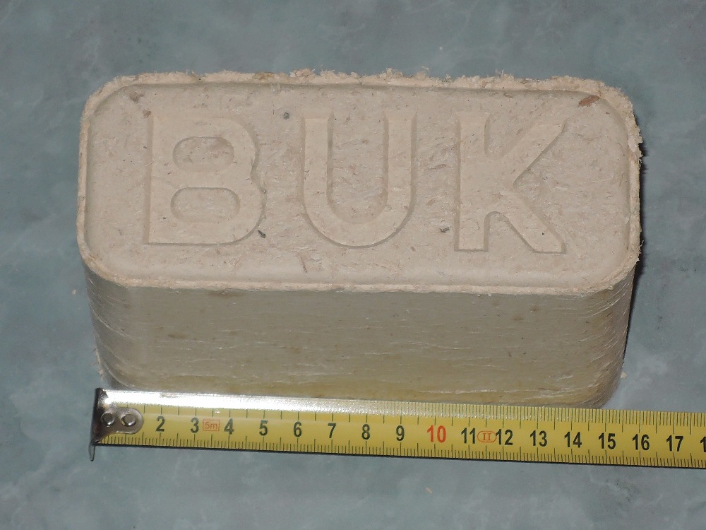 Brikety dřevěné BUK 10kg AKCE Brikety dřevěné BUK 10kg AKCE